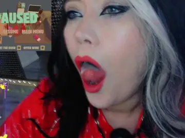 Laura-Wicked  live sex cam