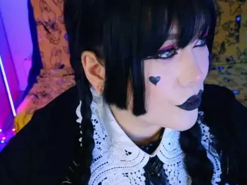 Laura-Wicked  live sex cam