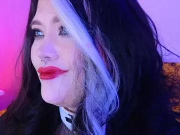 Laura-Wicked  live sex cam