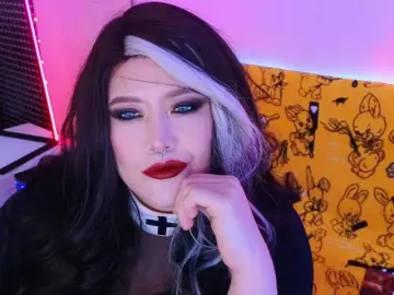 Laura-Wicked  live sex cam
