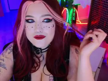Laura-Wicked  live sex cam