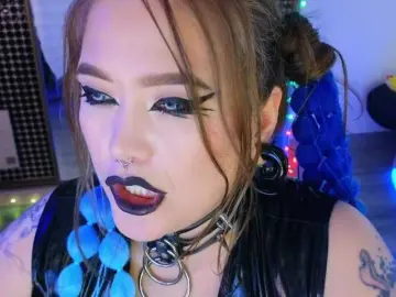 Laura-Wicked  live sex cam
