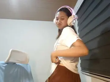 MavisFrisbey  live sex cam