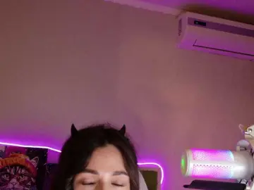 NightMint  live sex cam