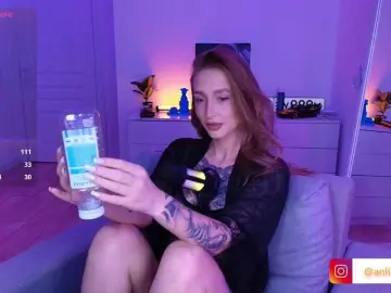 VibeLina  live sex cam