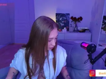 VibeLina  live sex cam