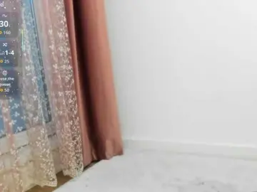 LadyLyanna25  live sex cam