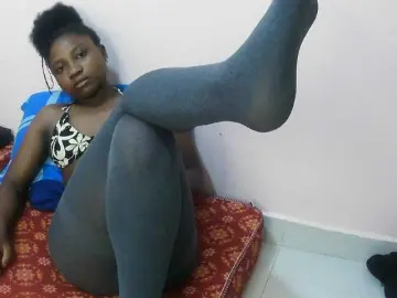 Liz-Belle  live sex cam