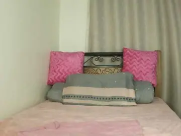 Liz-Belle  live sex cam