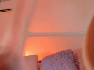 Megan-Holly  live sex cam