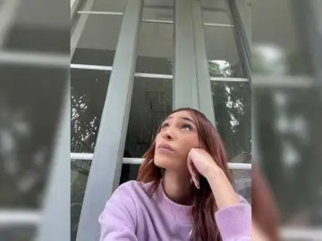 Megan-Holly  live sex cam