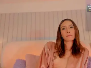 Megan-Holly  live sex cam