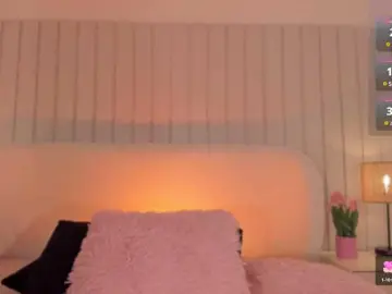 Megan-Holly  live sex cam