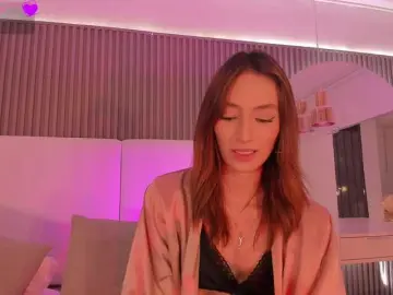 Megan-Holly  live sex cam