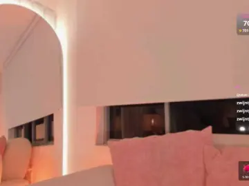 Megan-Holly  live sex cam