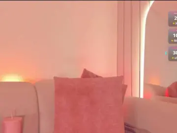 Megan-Holly  live sex cam