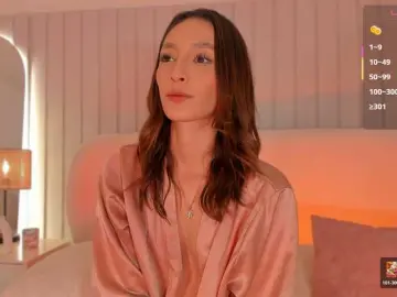 Megan-Holly  live sex cam