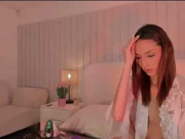 Megan-Holly  live sex cam
