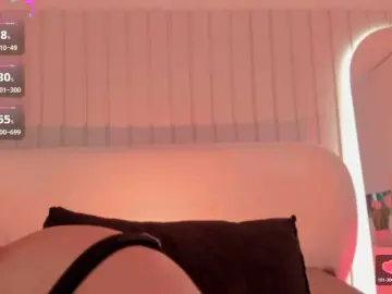 Megan-Holly  live sex cam