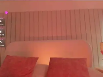 Megan-Holly  live sex cam