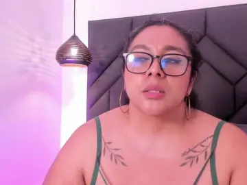 Vicky-lee  live sex cam