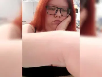 Lika-Big-sisi1608  live sex cam