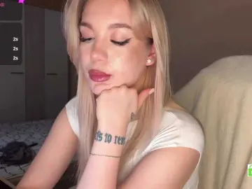 Maksisisia  live sex cam