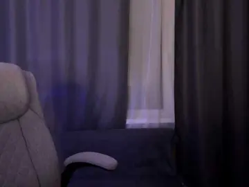 Maksisisia  live sex cam