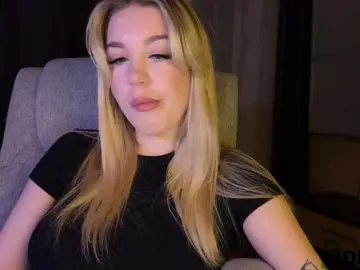 Maksisisia  live sex cam