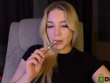 Maksisisia  live sex cam