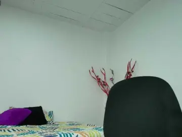 Roosjasmin  live sex cam