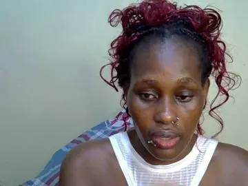 Curvy-goddessa  live sex cam