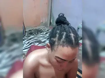 Hennesy-Camila  live sex cam