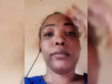 Hennesy-Camila  live sex cam