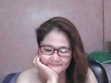 NICEtitspinay  live sex cam