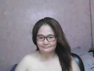 NICEtitspinay  live sex cam