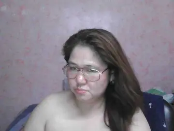 NICEtitspinay  live sex cam