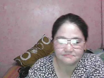 NICEtitspinay  live sex cam