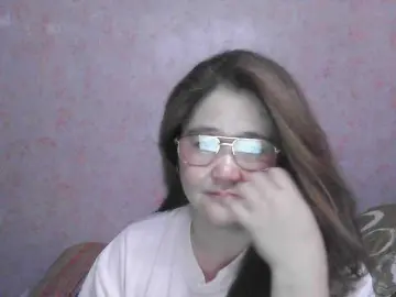 NICEtitspinay  live sex cam