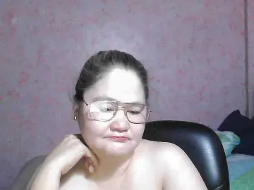 NICEtitspinay  live sex cam
