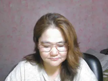 NICEtitspinay  live sex cam