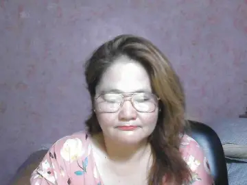NICEtitspinay  live sex cam