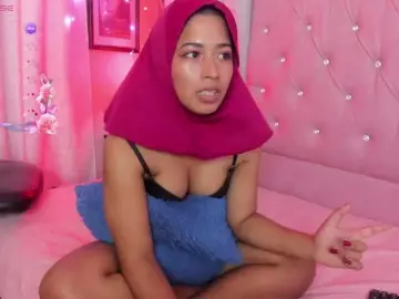 NadiaKarim  live sex cam