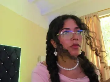 NadiaKarim  live sex cam