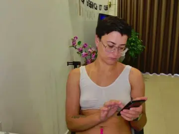 Sashanotfound  live sex cam
