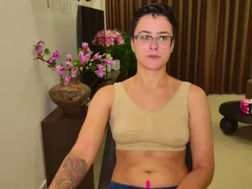 Sashanotfound  live sex cam
