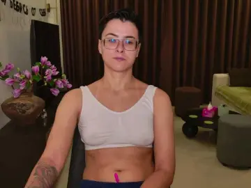 Sashanotfound  live sex cam