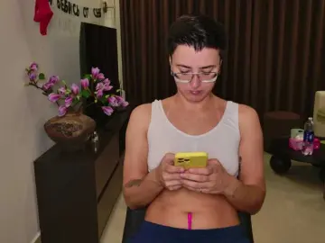 Sashanotfound  live sex cam