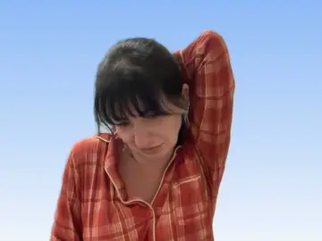 AnnaMaria22  live sex cam