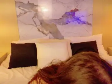 MeganMonroee  live sex cam